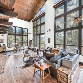 Authentic 4BR Big Bear Cabin, Dog-Friendly with Deck