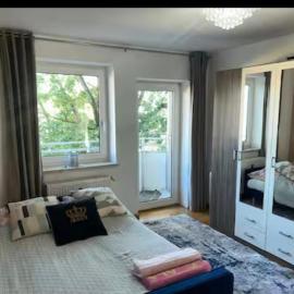 Beautiful private room - in a shared apartment