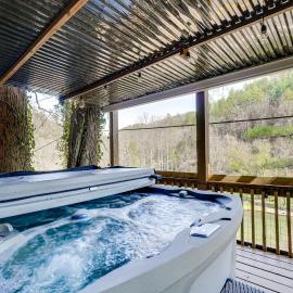 Hot Tub, Trails, Views! Little River Retreat, hotell i Townsend