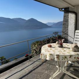 Casa Rocca Nera by HolAp – hotel w mieście Ronco sopra Ascona