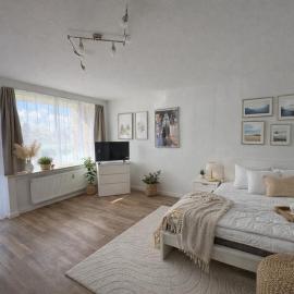Modern, quiet apartment with balcony & parking space, hotel en Oldenburg
