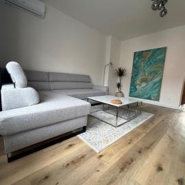 2 izbový moderný byt centrum, hotel a Veľký Krtíš