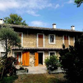 Mombracco Retreat Pietra & Boschi Saluzzo, hôtel à Envie