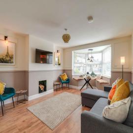 Quiet Coastal Bungalow Near the Seaside, hotel in Great Clacton