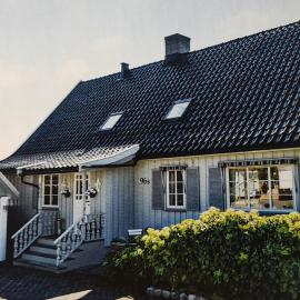 Charming house with plenty of space and a lovely outdoor living room, hotel Sandefjordban