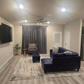 Modern 3BR Smart Home Near Fort Cavazos, Hotel in Killeen