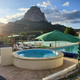 Hotel Quinta Las Fuentes Bernal，貝納爾的飯店