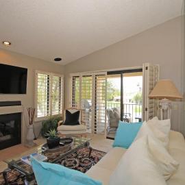 Balcony-Views-Country Club Living-VV667, hotel in Palm Desert