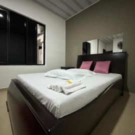 HOSPEDAJE CASANOVA FlORIDA VALLE、Floridaのホテル