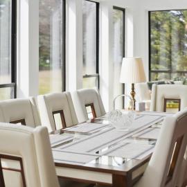 Summit Sanctuary with EV Ready Mountain Views, hotelli kohteessa Poughkeepsie