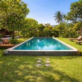 Cici Bungalows, hotel v Senggigi