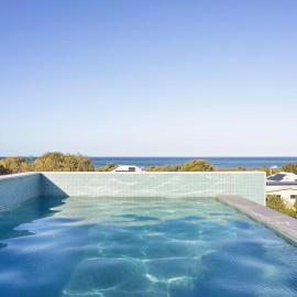 Azotea - Rooftop pool across from beach