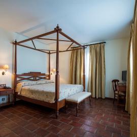 Hospedium Hotel Cortijo Santa Cruz، فندق في فيلانيوفا دي لا سيرينا