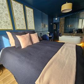 Blueroom Suite romantique avec balnéo privée