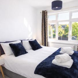 Grantham House, 3 Bedrooms, Sleeps 5, Family & Contractors, Fast WIFI