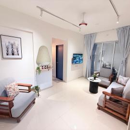 AG AeroLux Residences 304 BHK Nr Apollo hospital, hotel in Navi Mumbai