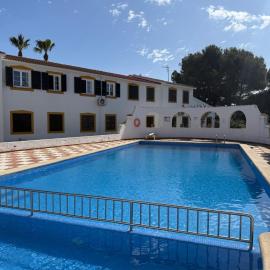 Apartamento Cala En Bosch B10, hotel in Cala en Bosc