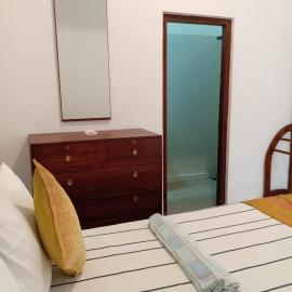 Option Beach Rooms mount Lavinia: Mount Lavinia şehrinde bir otel