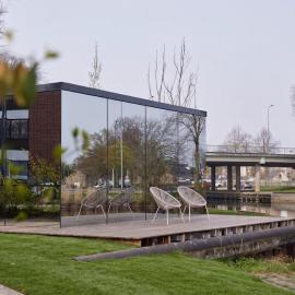 HANNAH Mirror Tiny House, hotel di Den Bosch