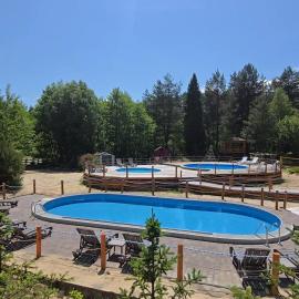 Ośrodek Wypoczynkowy Mamczur Pizuny, Roztocze, baseny, sauna, jacuzzi w cenie wynajmu, hotel en Łukawica