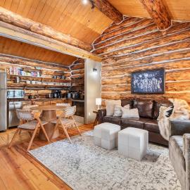 Pinecrest Cabin- Serene Black Hills Getaway, hotel in Rapid City