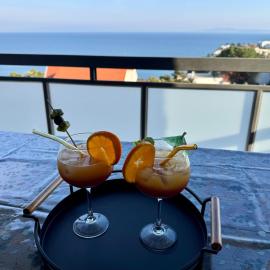 Apartment Relaxing sea view, Okrug Gornji, hotel in Okrug Gornji