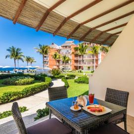 2 Beds 2 Baths Main Floor with Amazing Ocean Views – hotel w mieście Chano