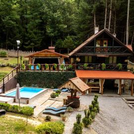 Chalet Pine Hill by Interhome