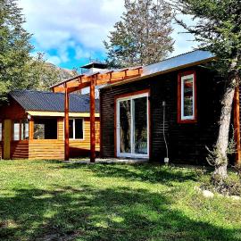 Cabaña Los Carpinteros, hotel i Cochrane