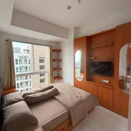 Modern 2BR Apartment With Fast WiFi, Hotel in Rawalumpang