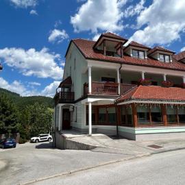 Cozy Nook Stays near Rogla & Terme Zreče, viešbutis mieste Zrečės