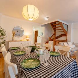 Cisneros Family House Garden Pool & Kids Area, hotel em Miengo