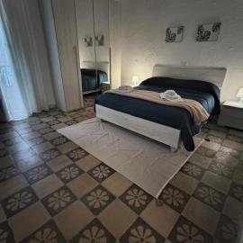 IN CENTRO apartments, hotel u gradu Torre Maggiore
