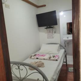 Knights-Apple Inn, hotel in Mambajao