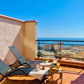 Fantástico Dúplex con vistas y terraza, hotel in Aguadulce