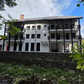 Agropensiune turistica Dor de Munte, hotel v mestu Obîrşia-Cloşani