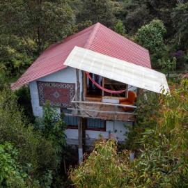 URKU ALLIPACHA Mountain Retreat w/ Organic Garden, hotel in Baños