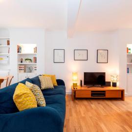 Charming 2BR Cottage in Richmond 20 mins C London - Pass the Keys, hotel in Richmond