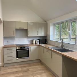 Newly renovated large home that sleeps 7 people, Hotel in Oxford