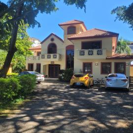 B&B Pavillion، فندق في سوسْوا