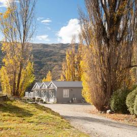 Gibbston Boathouse with Outdoor Bath, hotel v destinaci Gibbston