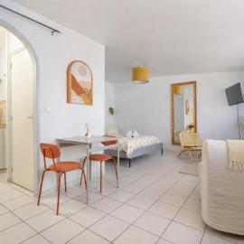 Cocon Studio proche Disneyland, hotel in Lagny