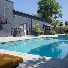 Urban Oasis - A Newly Renovated 4BR Dream