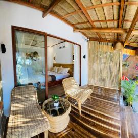 Bungalow Seaview at Zhaya's Beach & cottages