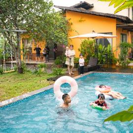 KuTÓN ECOCAMP, hotel in Lương Sơn