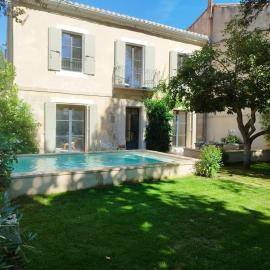 Mas provençal avec piscine au coeur de Fontvieille