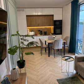 Skytravel Apartment Pileckiego- Near Modlin Airport, hotel in Nowy Dwór Mazowiecki