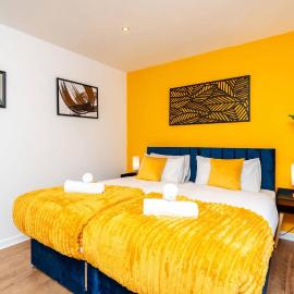 2 Bedroom 1 Bathroom with 4 Beds and Parking