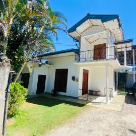 Cool Breeze Guest Inn Diyathalawa, hotel in Diyatalawa