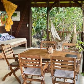 Kaz Bwa dinde vue mer dans jardin tropical, hotell sihtkohas Terre-de-Bas